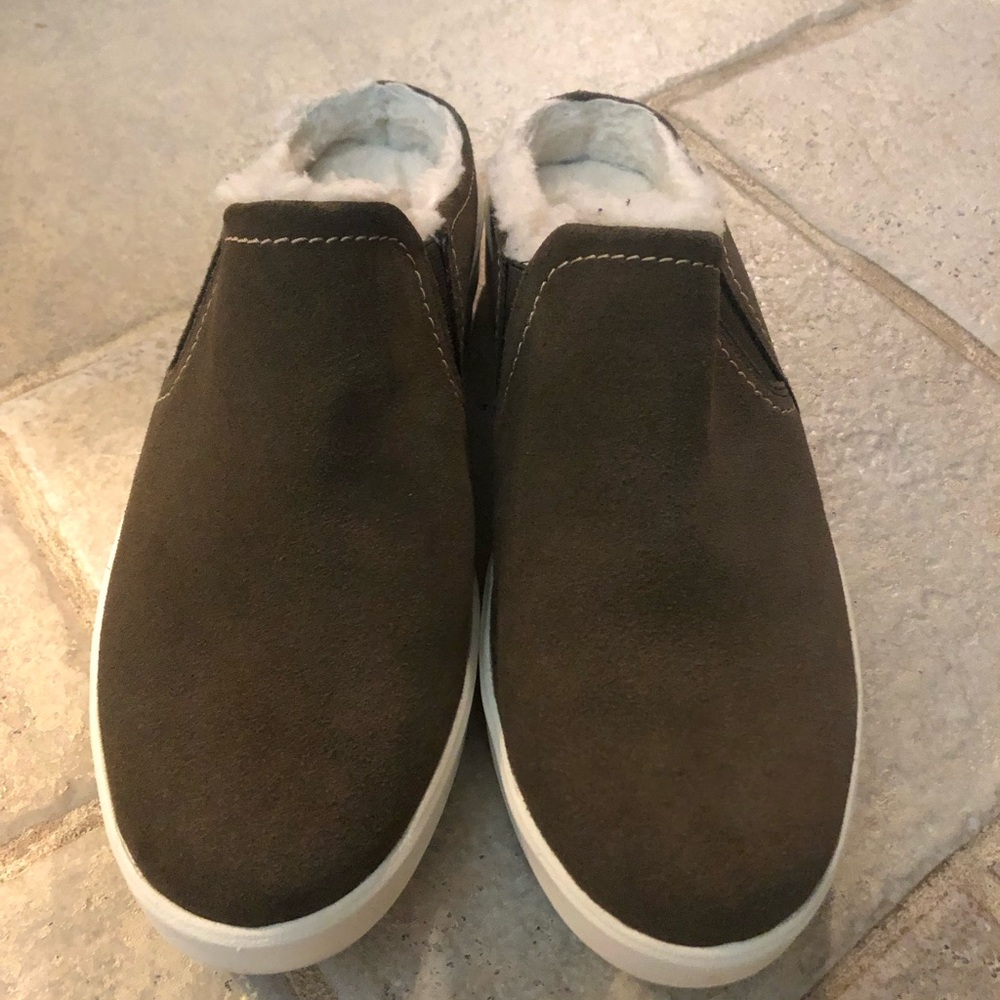 Clarks Women's Layton Gem Clog Dark Olive Size 10